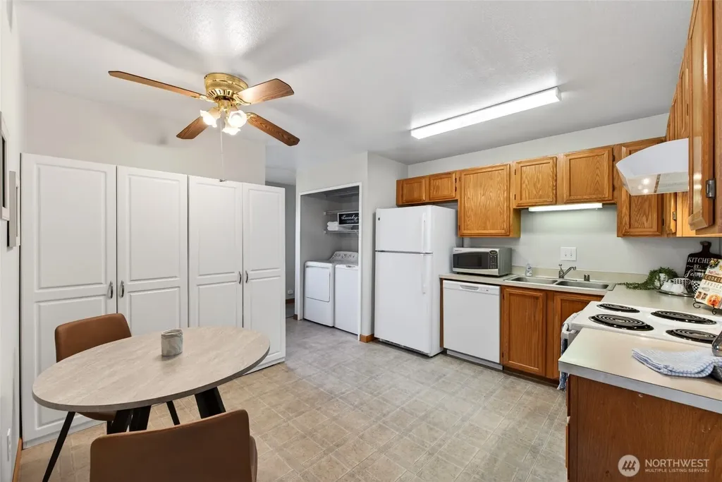 12414 SE 272nd Place Kent WA 98030