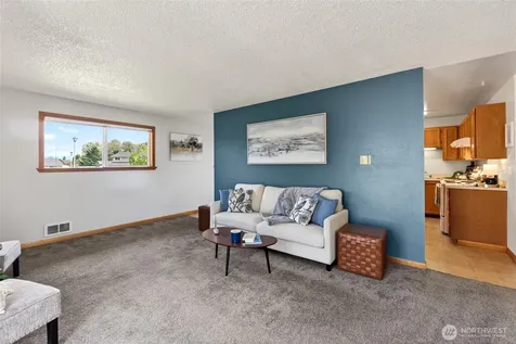 12414 SE 272nd Place Kent WA 98030