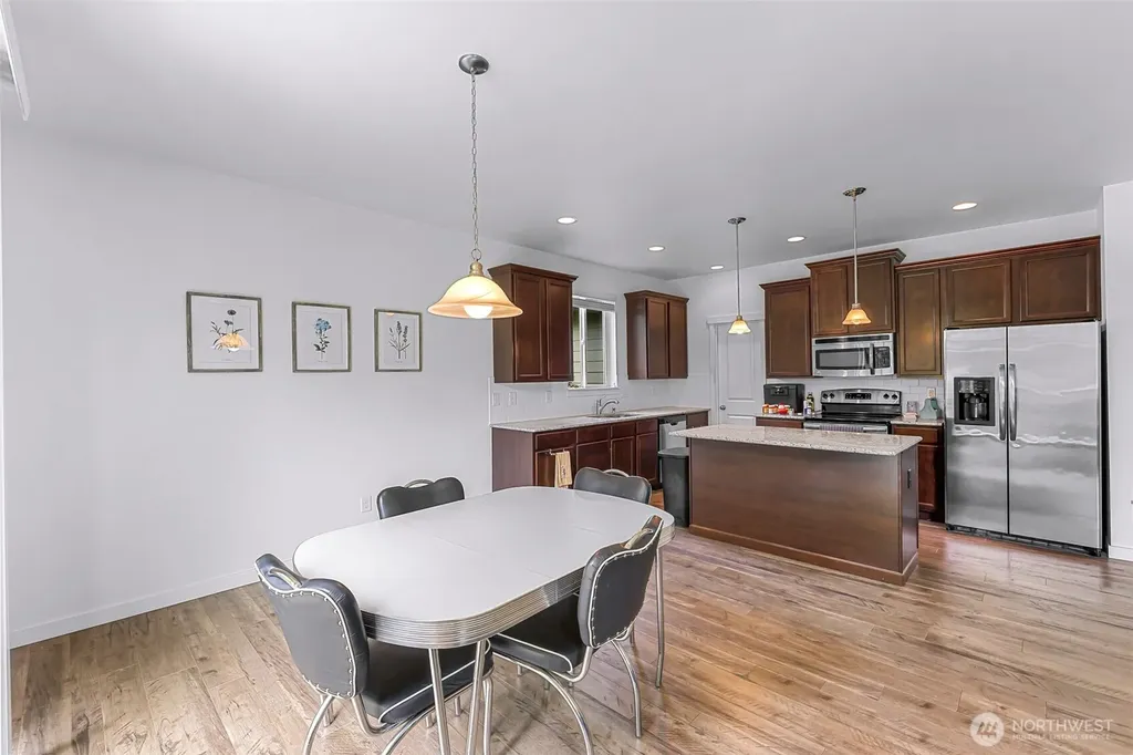 927 Clearwater Court Mount Vernon WA 98273