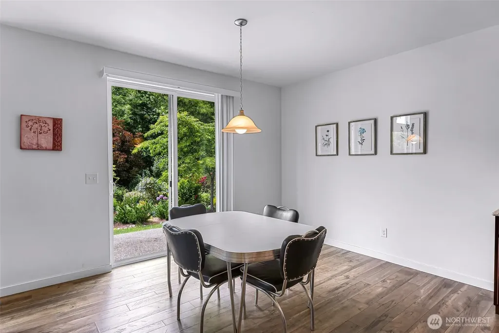 927 Clearwater Court Mount Vernon WA 98273