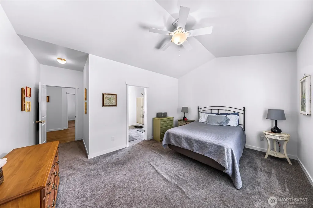 927 Clearwater Court Mount Vernon WA 98273