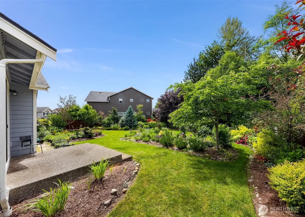 927 Clearwater Court Mount Vernon WA 98273