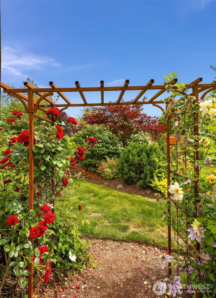927 Clearwater Court Mount Vernon WA 98273