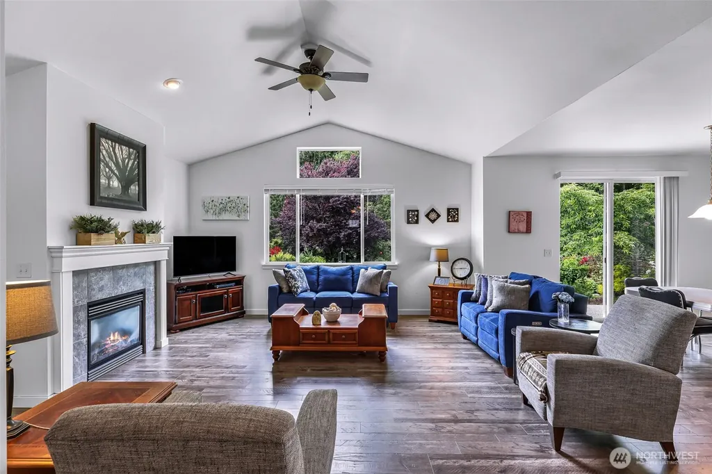 927 Clearwater Court Mount Vernon WA 98273
