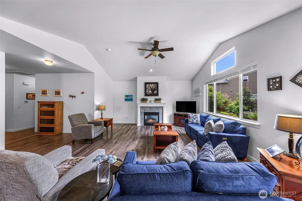 927 Clearwater Court Mount Vernon WA 98273