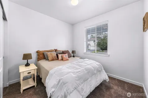 927 Clearwater Court Mount Vernon WA 98273