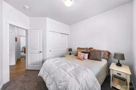 927 Clearwater Court Mount Vernon WA 98273