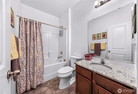 927 Clearwater Court Mount Vernon WA 98273