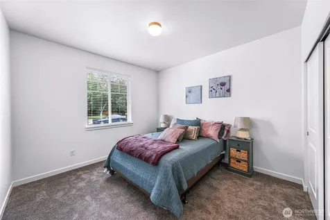 927 Clearwater Court Mount Vernon WA 98273