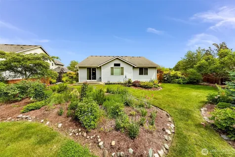 927 Clearwater Court Mount Vernon WA 98273