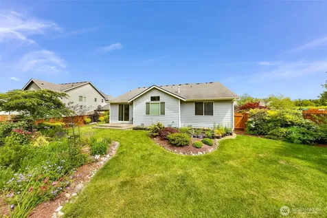 927 Clearwater Court Mount Vernon WA 98273