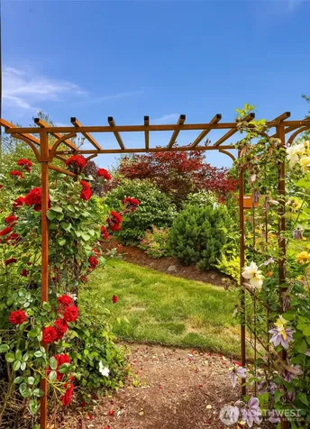 927 Clearwater Court Mount Vernon WA 98273