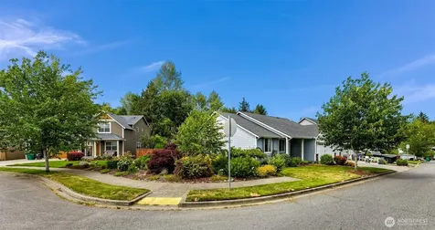 927 Clearwater Court Mount Vernon WA 98273