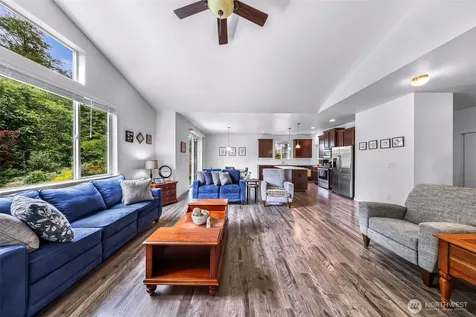 927 Clearwater Court Mount Vernon WA 98273