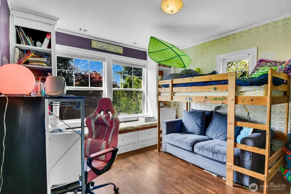 315 N 46th Seattle WA 98103