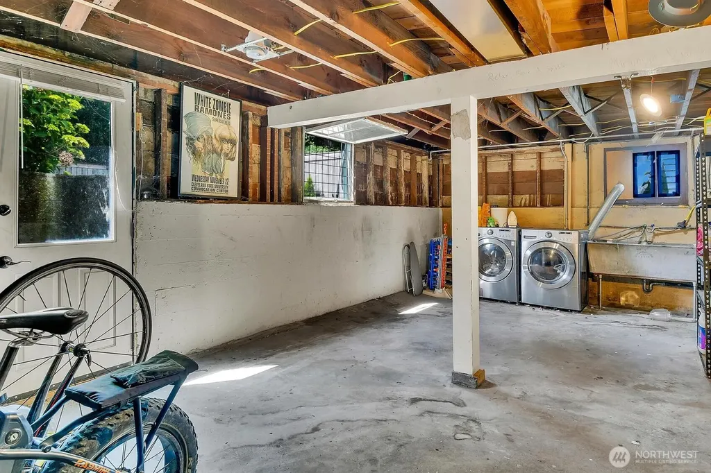 315 N 46th Seattle WA 98103