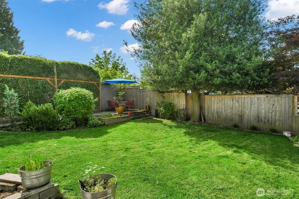 315 N 46th Seattle WA 98103