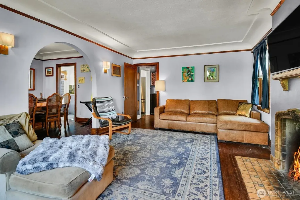 315 N 46th Seattle WA 98103