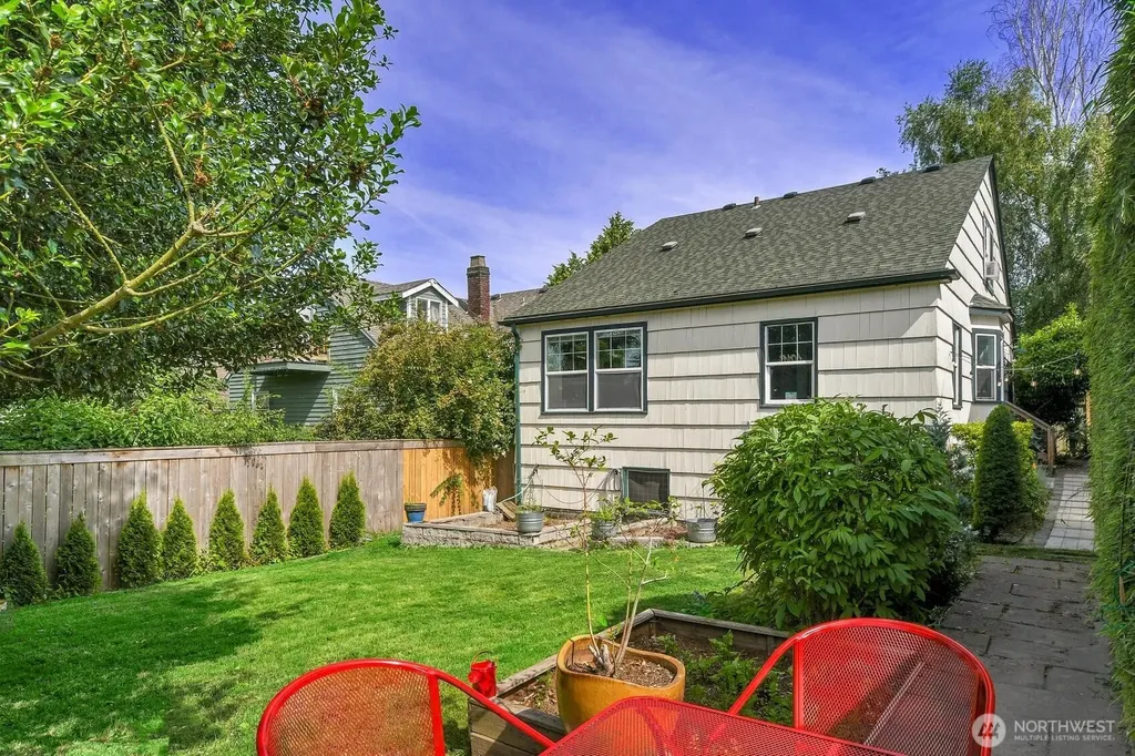 315 N 46th Seattle WA 98103