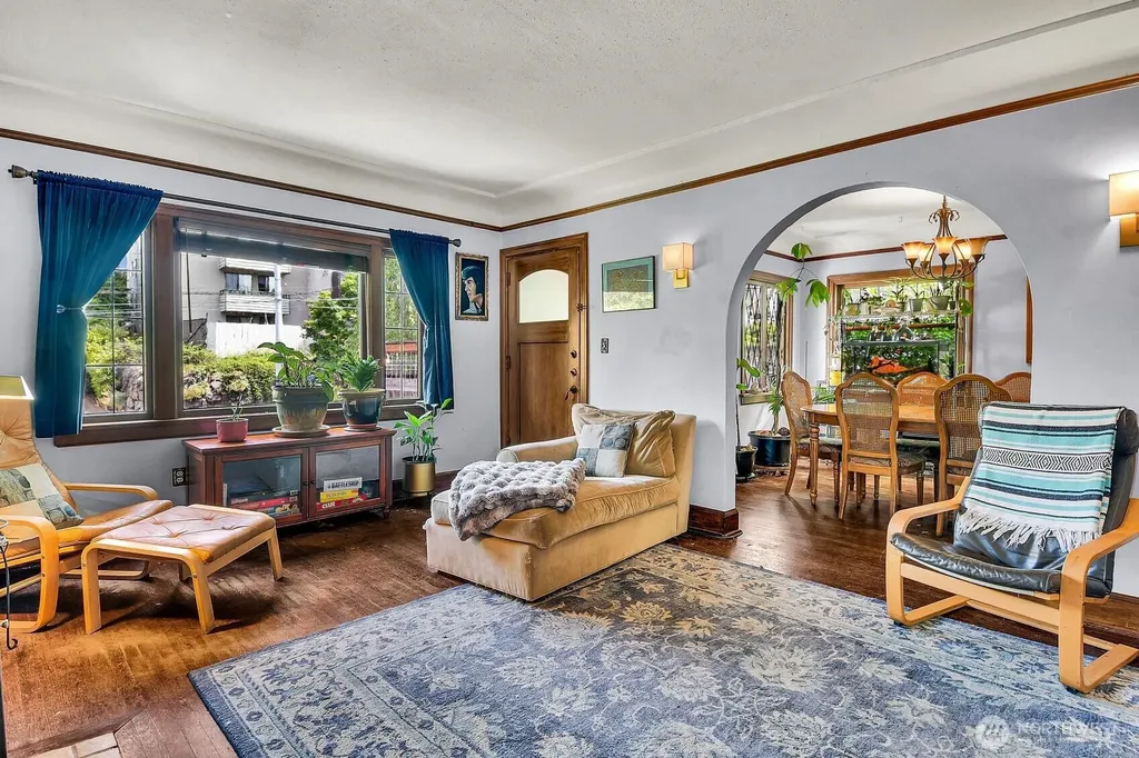 315 N 46th Seattle WA 98103