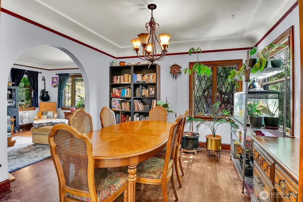 315 N 46th Seattle WA 98103