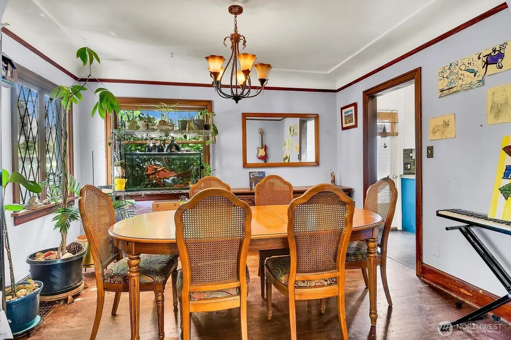 315 N 46th Seattle WA 98103