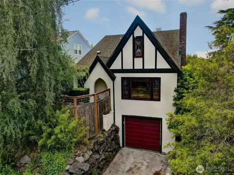 315 N 46th Seattle WA 98103