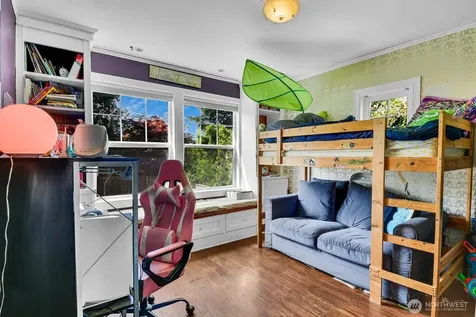 315 N 46th Seattle WA 98103