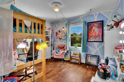 315 N 46th Seattle WA 98103