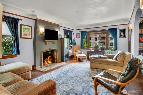 315 N 46th Seattle WA 98103