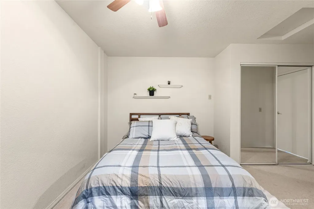 313 Sid Snyder Drive E Long Beach WA 98631