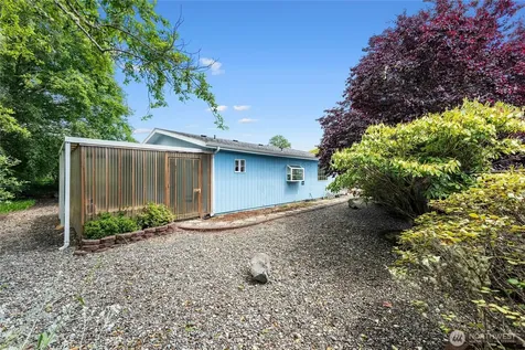 313 Sid Snyder Drive E Long Beach WA 98631