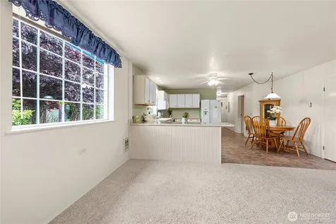 313 Sid Snyder Drive E Long Beach WA 98631