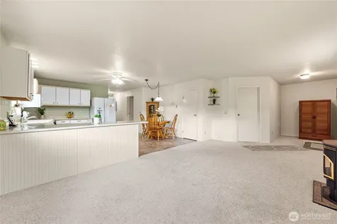 313 Sid Snyder Drive E Long Beach WA 98631