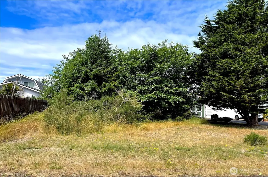 417 Duck Lake Drive SE Ocean Shores WA 98569