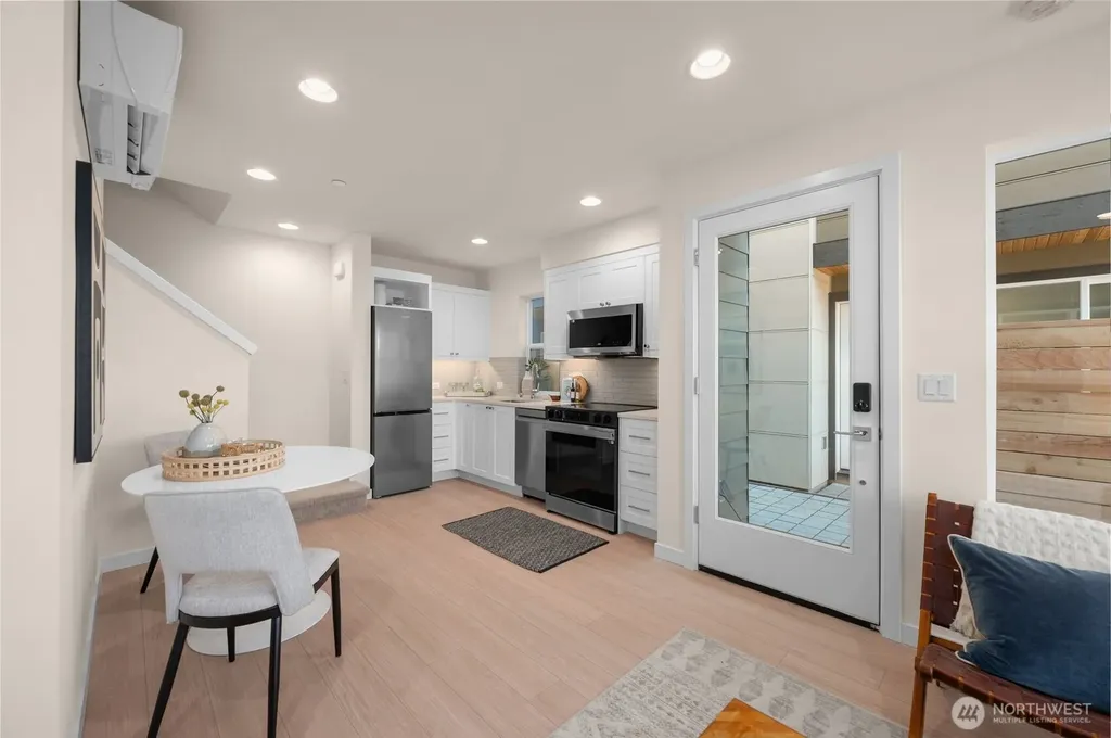 9223 Densmore Avenue N Seattle WA 98103