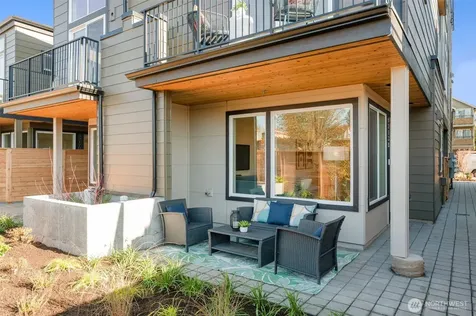 9223 Densmore Avenue N Seattle WA 98103