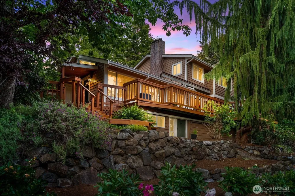 6183 NE 187th Place Kenmore WA 98028