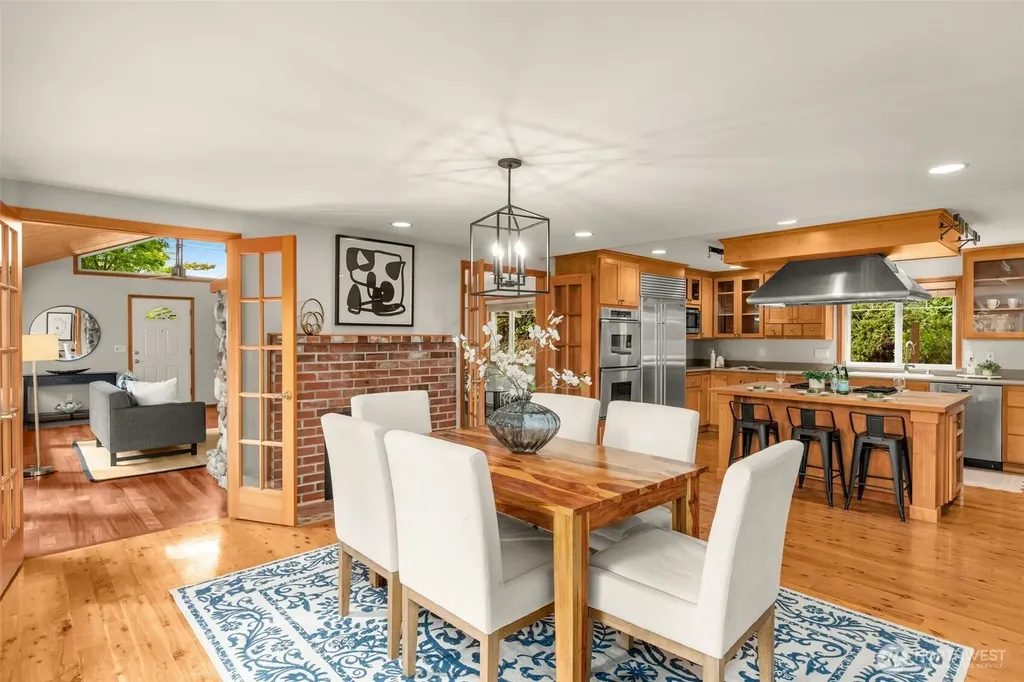 6183 NE 187th Place Kenmore WA 98028