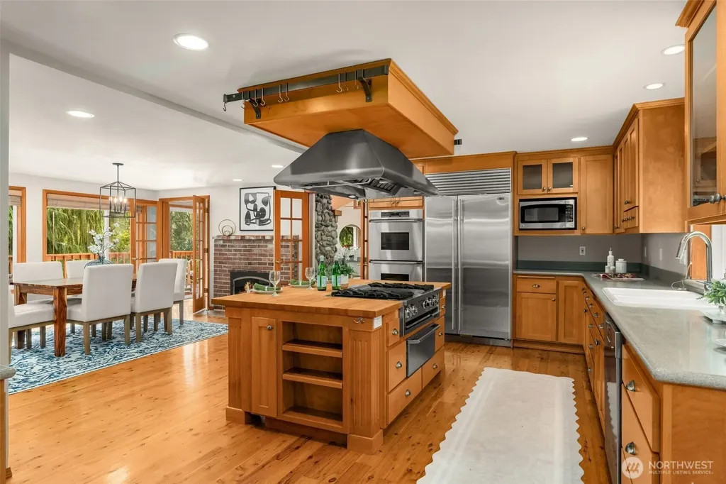 6183 NE 187th Place Kenmore WA 98028