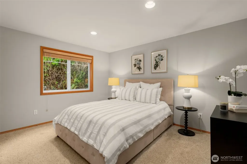 6183 NE 187th Place Kenmore WA 98028