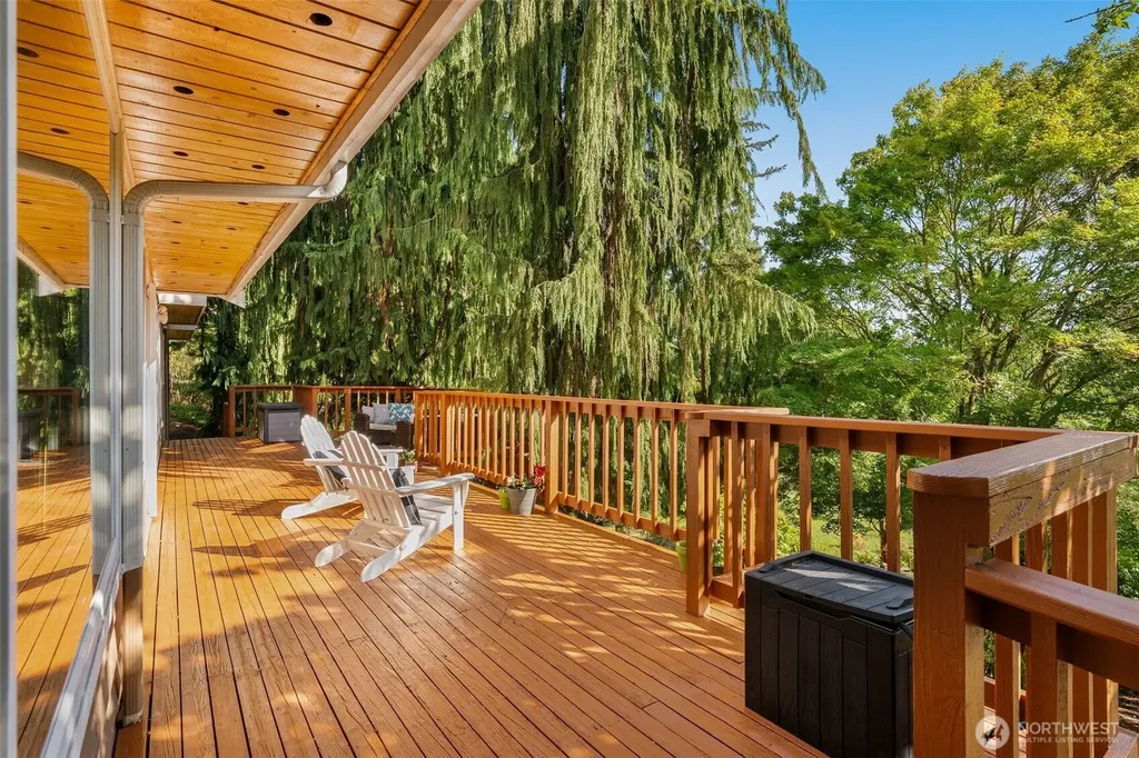 6183 NE 187th Place Kenmore WA 98028