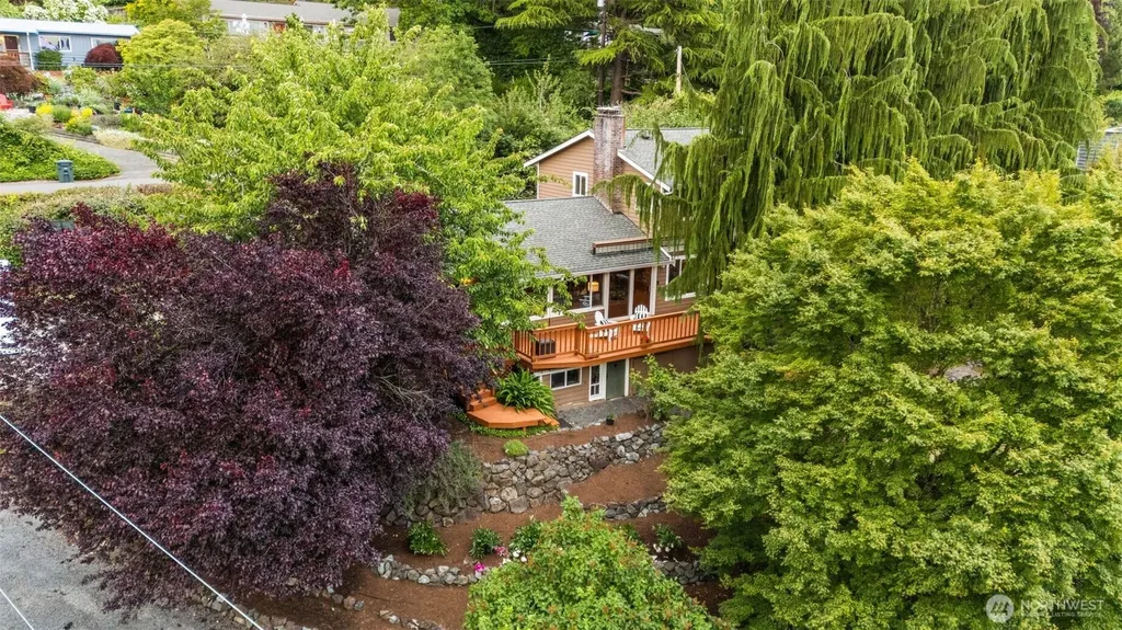 6183 NE 187th Place Kenmore WA 98028