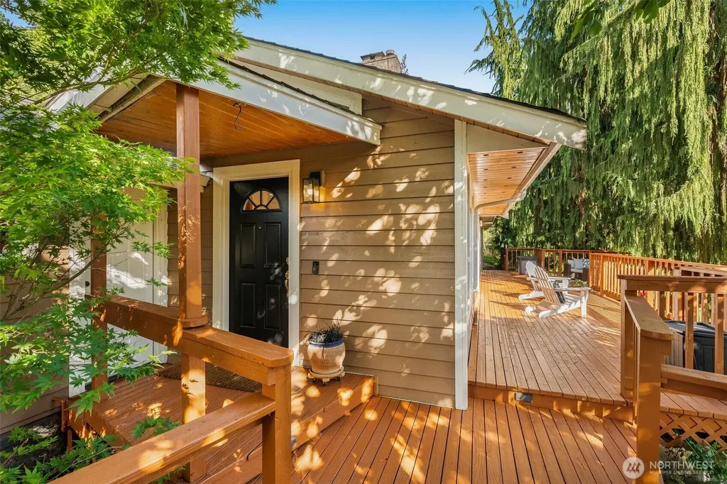6183 NE 187th Place Kenmore WA 98028