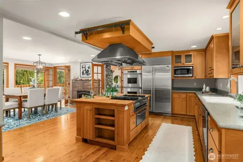 6183 NE 187th Place Kenmore WA 98028