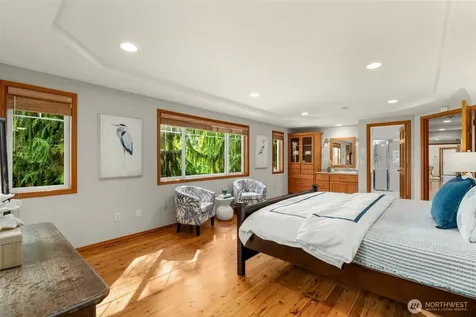 6183 NE 187th Place Kenmore WA 98028