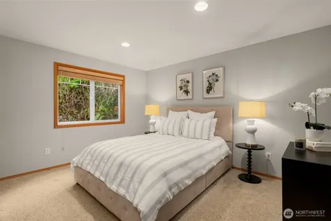 6183 NE 187th Place Kenmore WA 98028