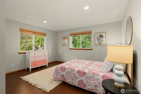 6183 NE 187th Place Kenmore WA 98028