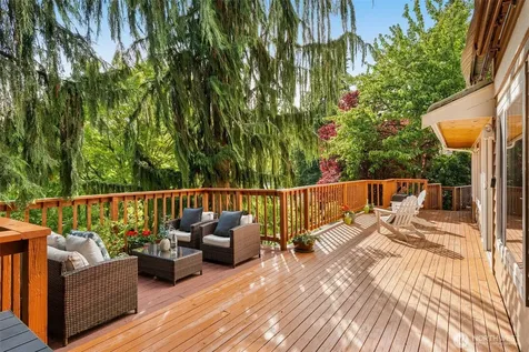 6183 NE 187th Place Kenmore WA 98028