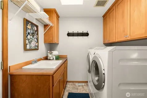 6183 NE 187th Place Kenmore WA 98028